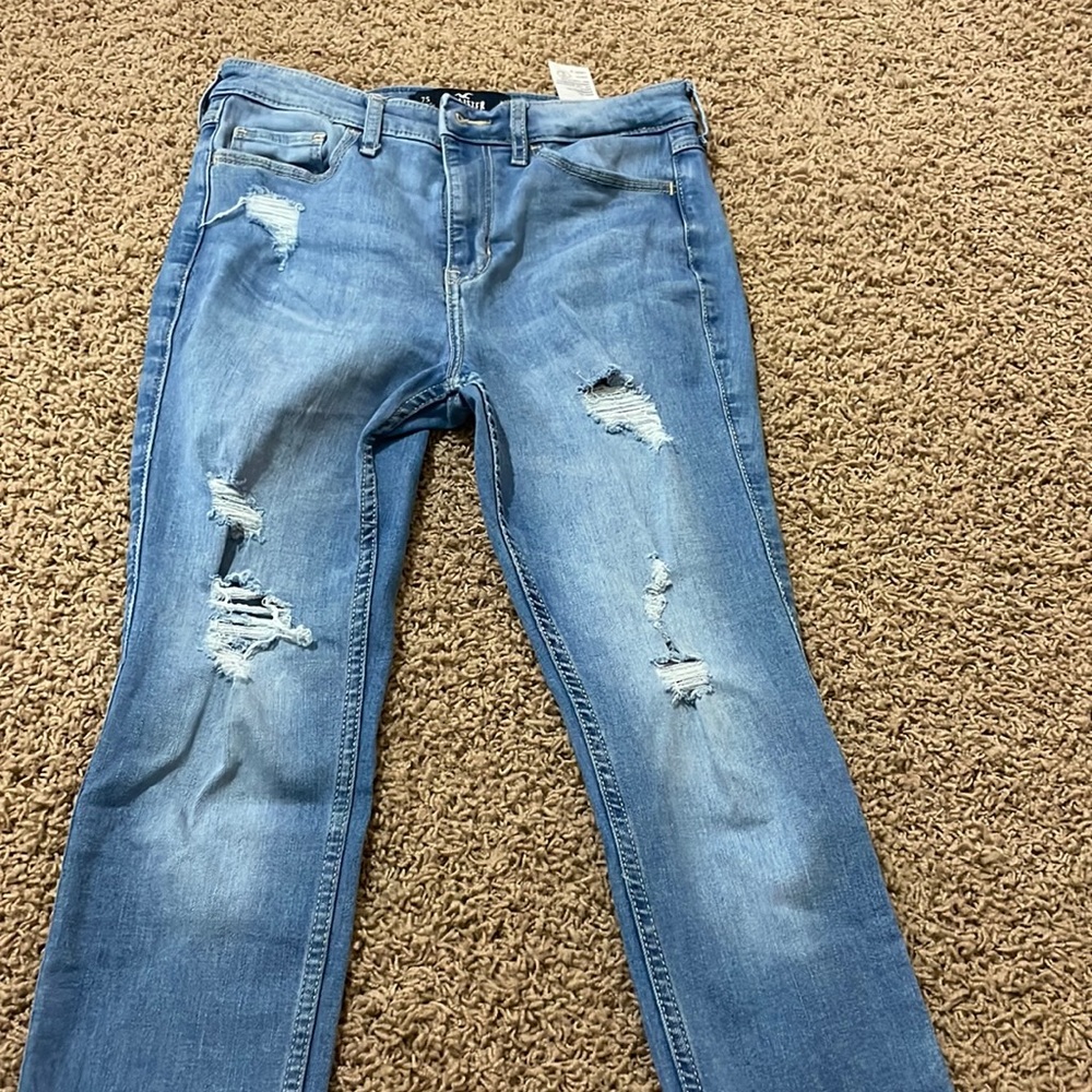 7s from hollister never worn brand new